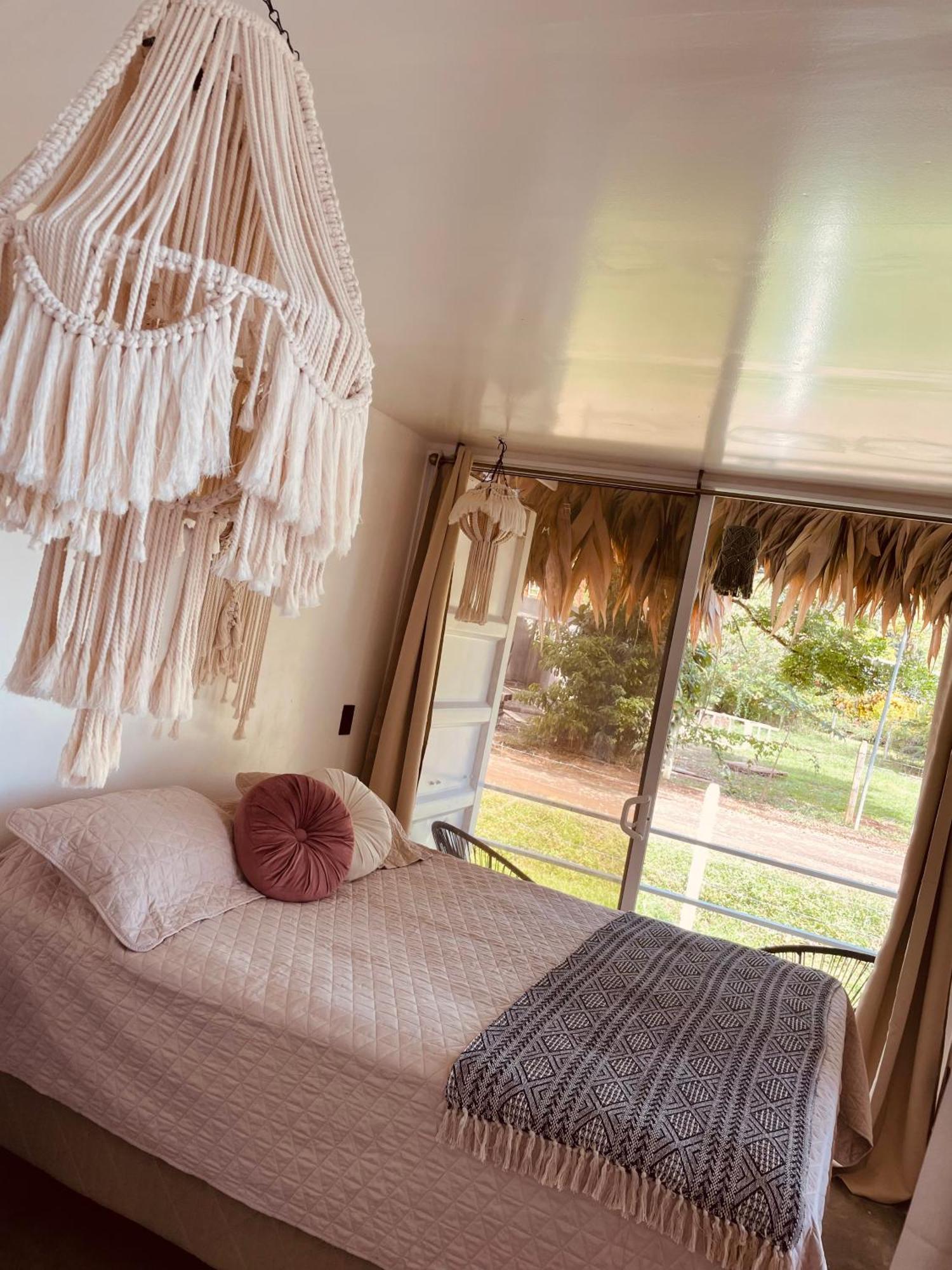 Casa Luce Bed and Breakfast Puerto Viejo de Talamanca Εξωτερικό φωτογραφία